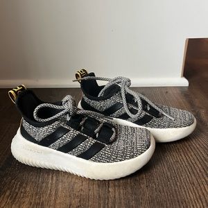 Toddler Adidas tennis shoes